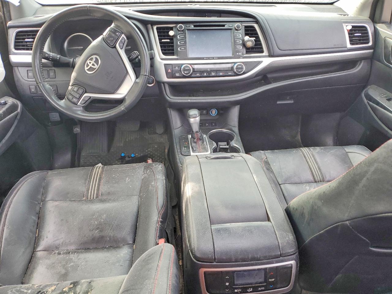 2019 TOYOTA HIGHLANDER SE photo 8