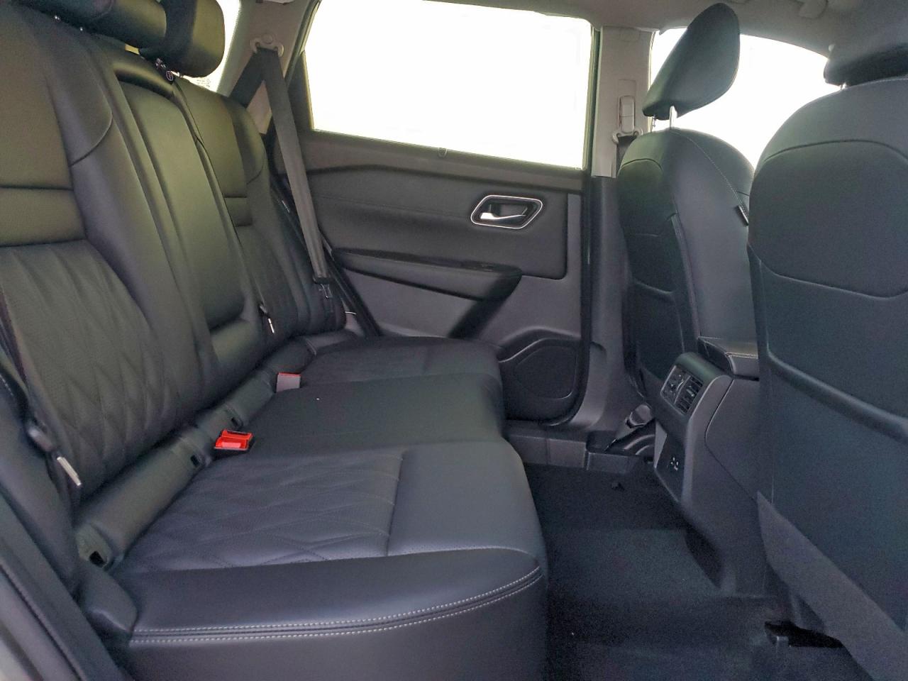 2023 NISSAN ROGUE PLATINUM photo 11