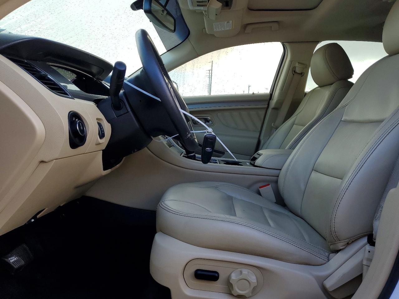 2018 FORD TAURUS SEL photo 7