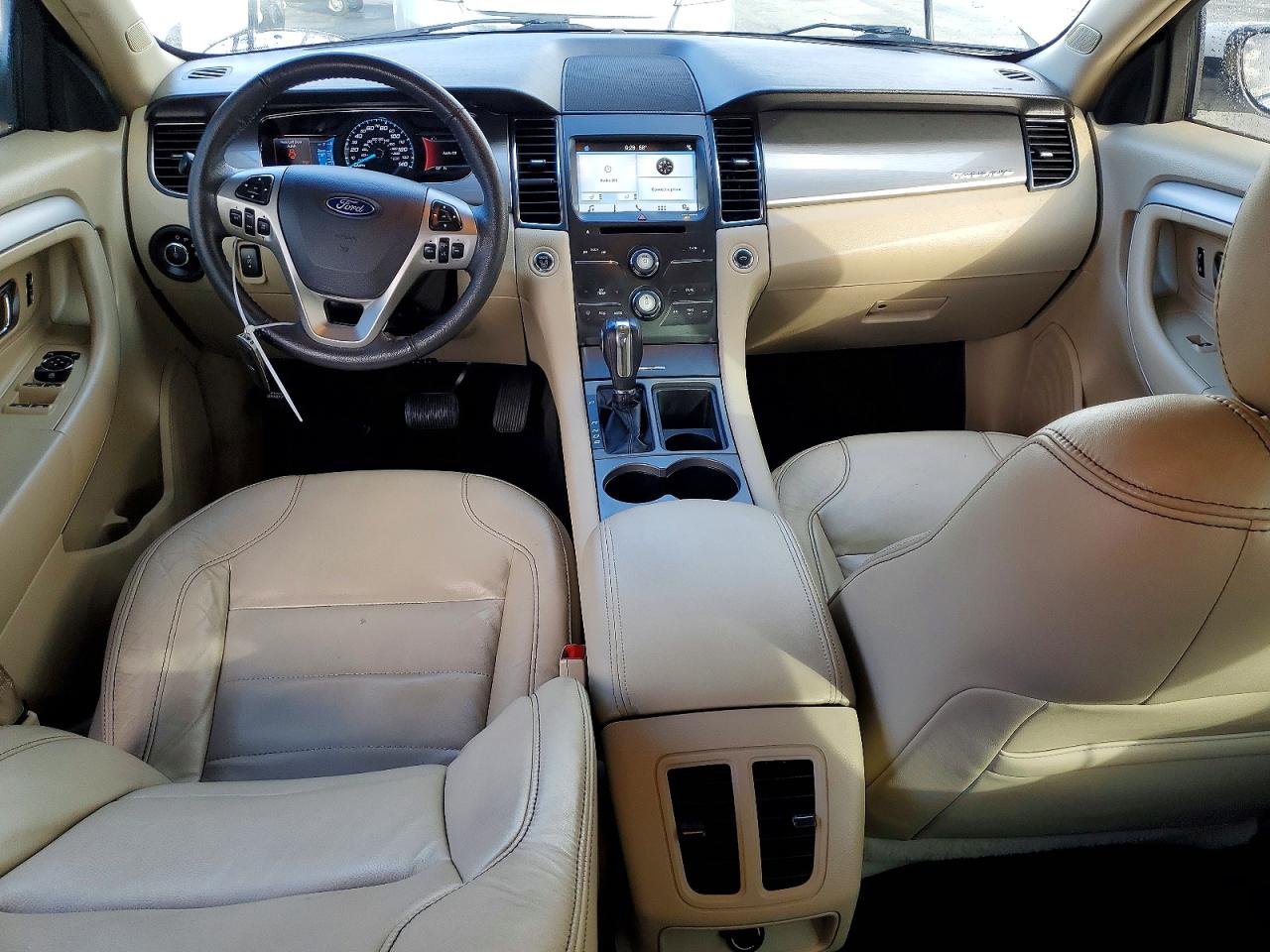 2018 FORD TAURUS SEL photo 8