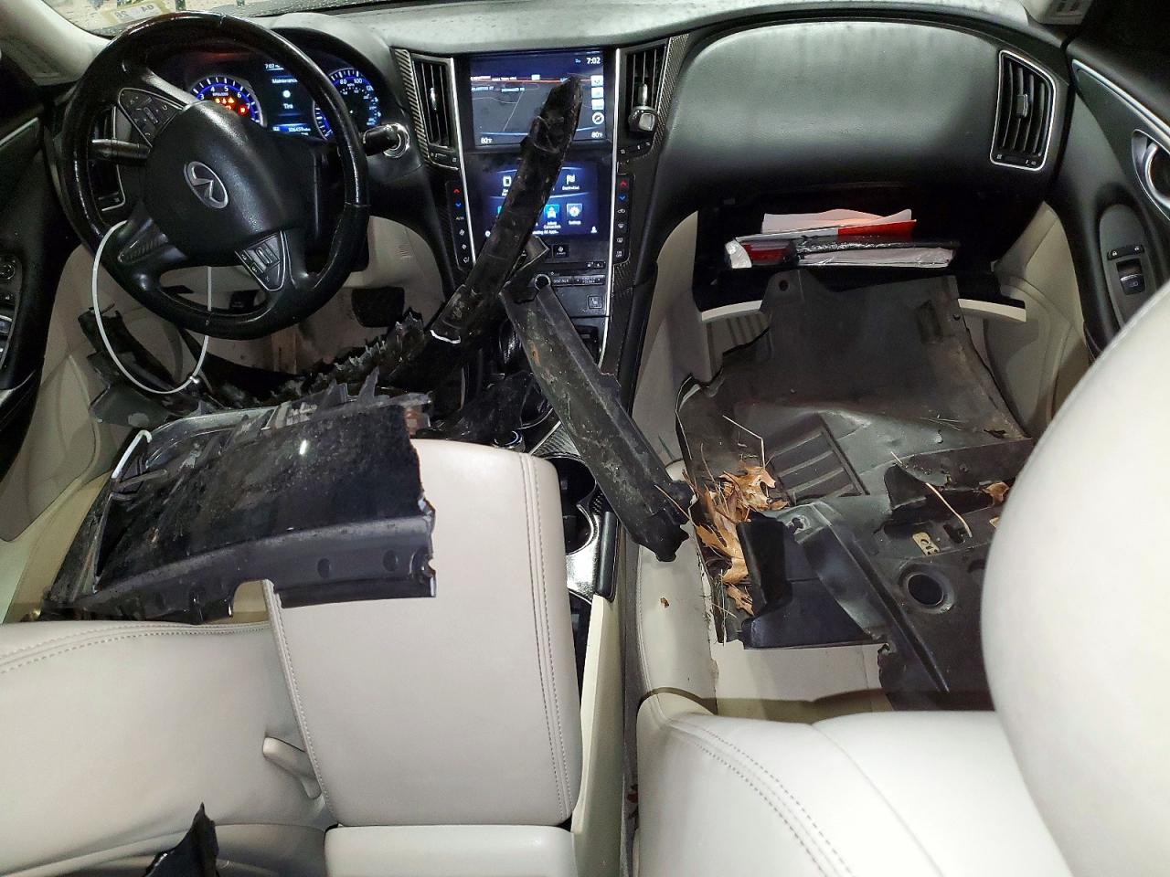 2015 INFINITI Q50 BASE photo 8