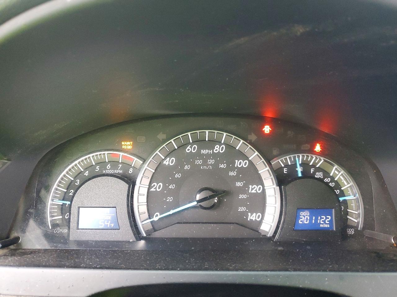 2014 TOYOTA CAMRY L photo 9