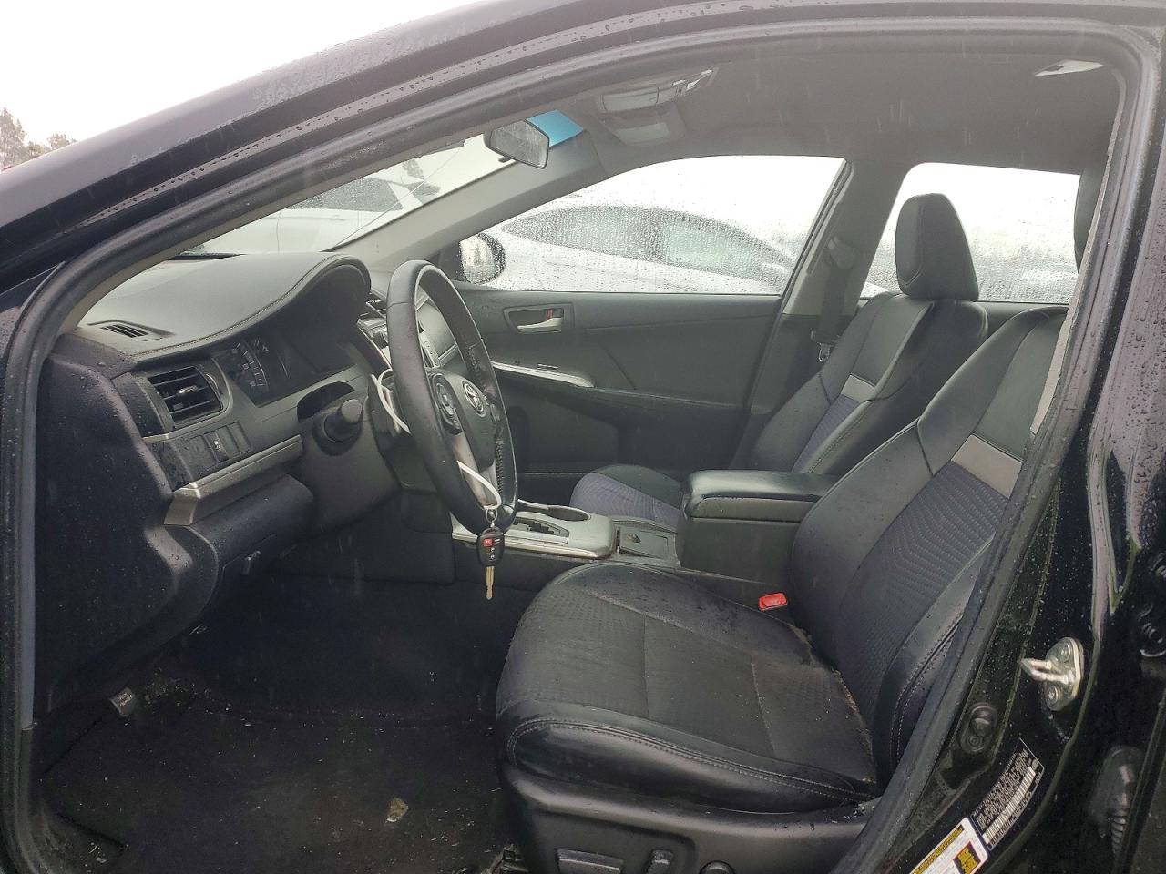2014 TOYOTA CAMRY L photo 7
