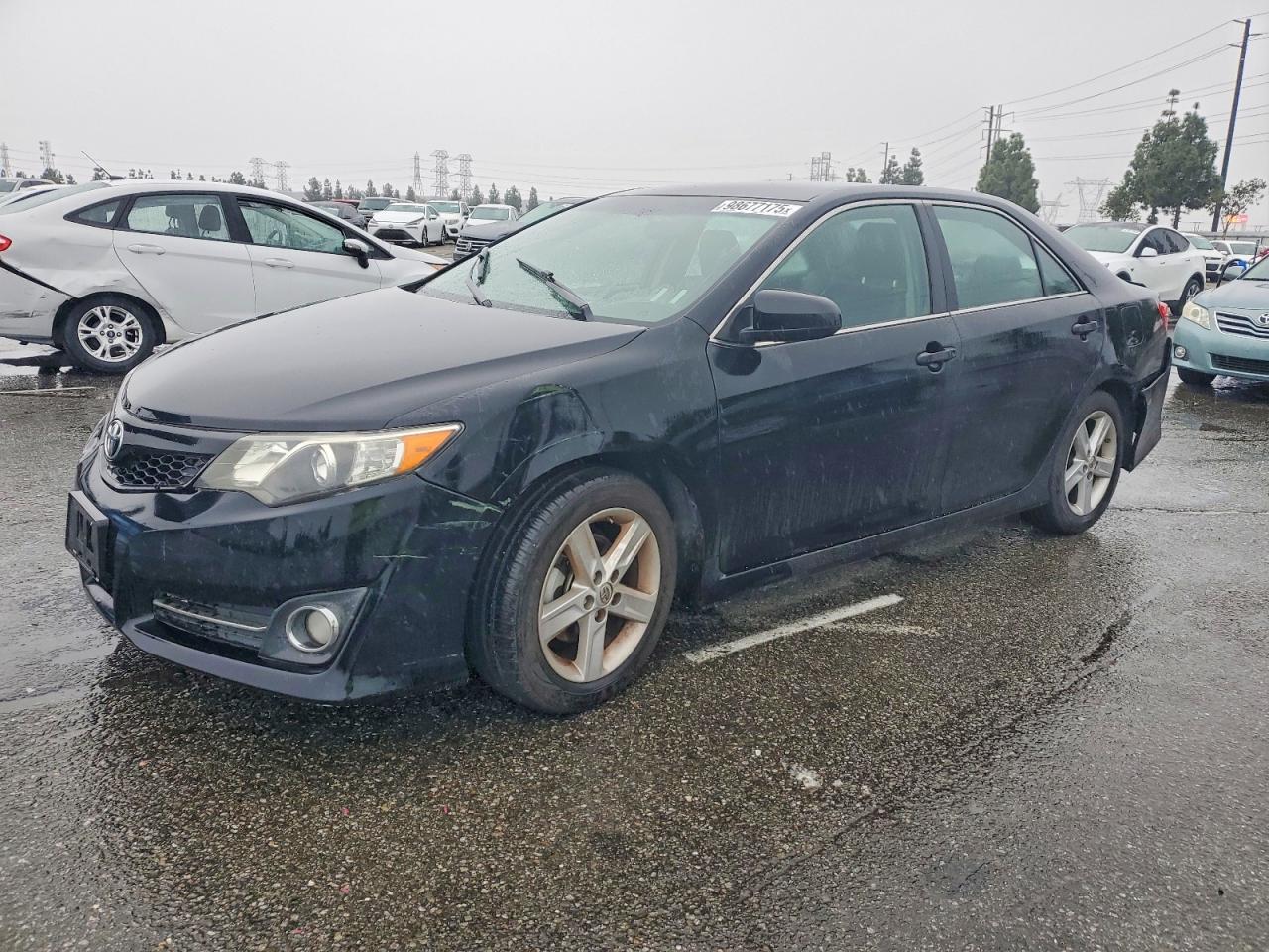 2014 TOYOTA CAMRY