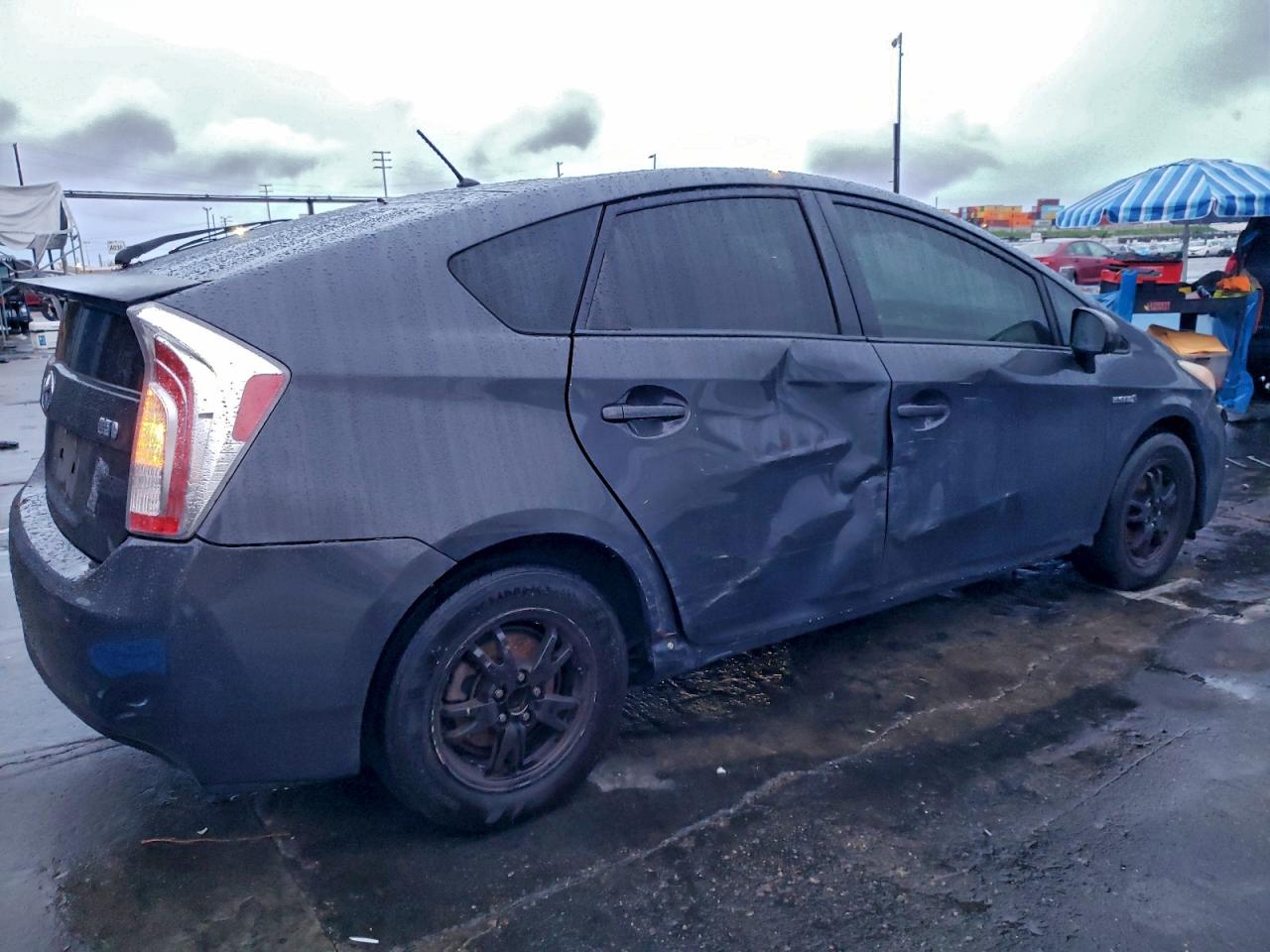 2013 TOYOTA PRIUS photo 3