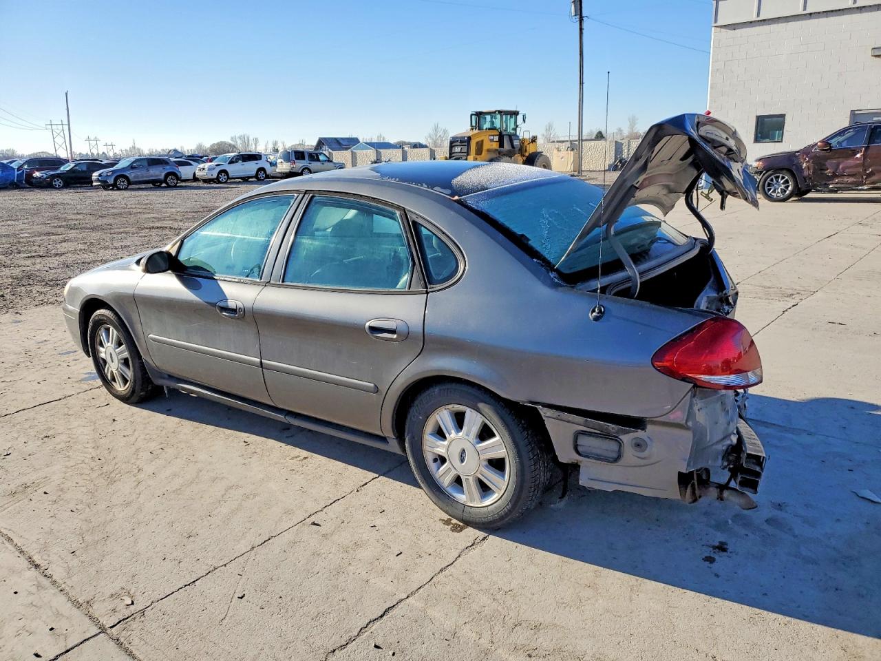 2005 FORD TAURUS SEL photo 2