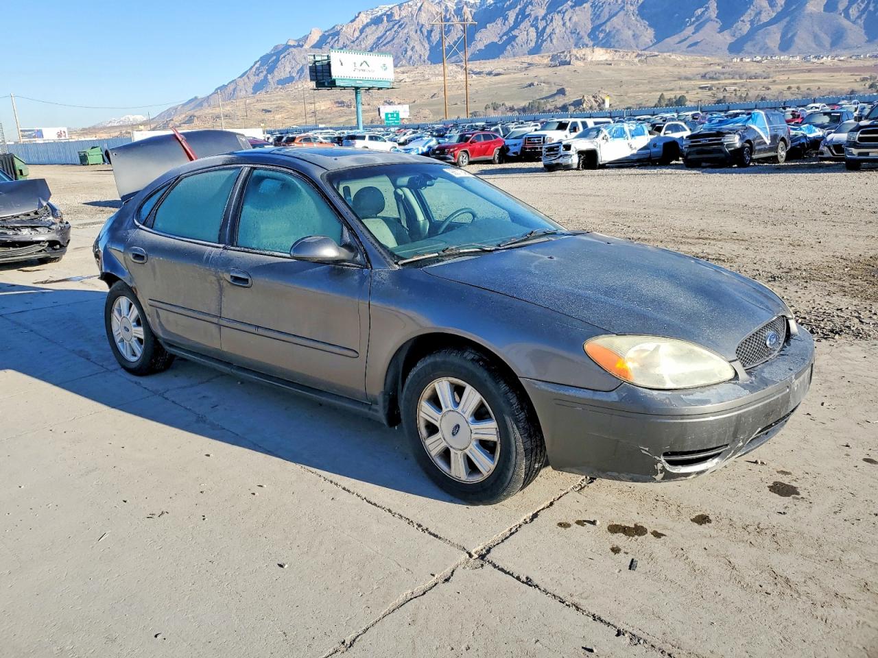 2005 FORD TAURUS SEL photo 4