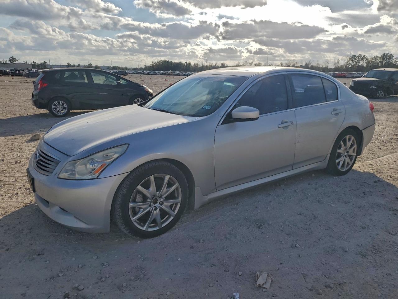 2009 INFINITI G37