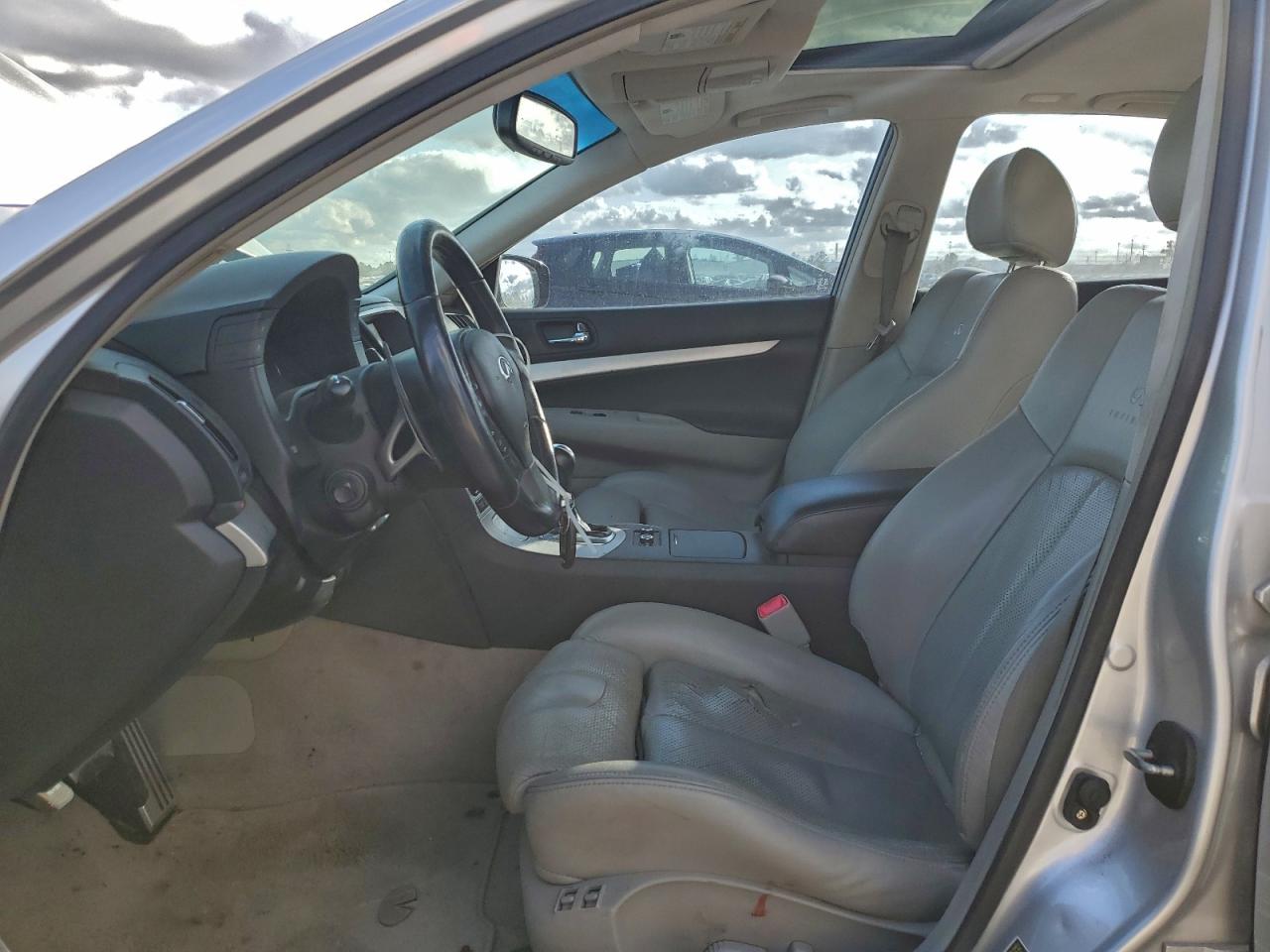 2009 INFINITI G37 BASE photo 7