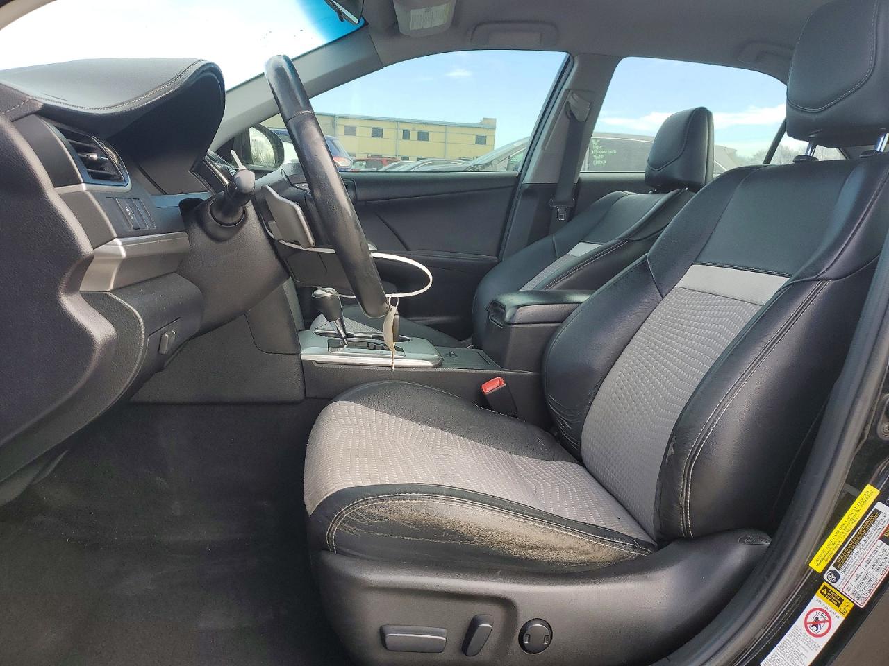2014 TOYOTA CAMRY L photo 7