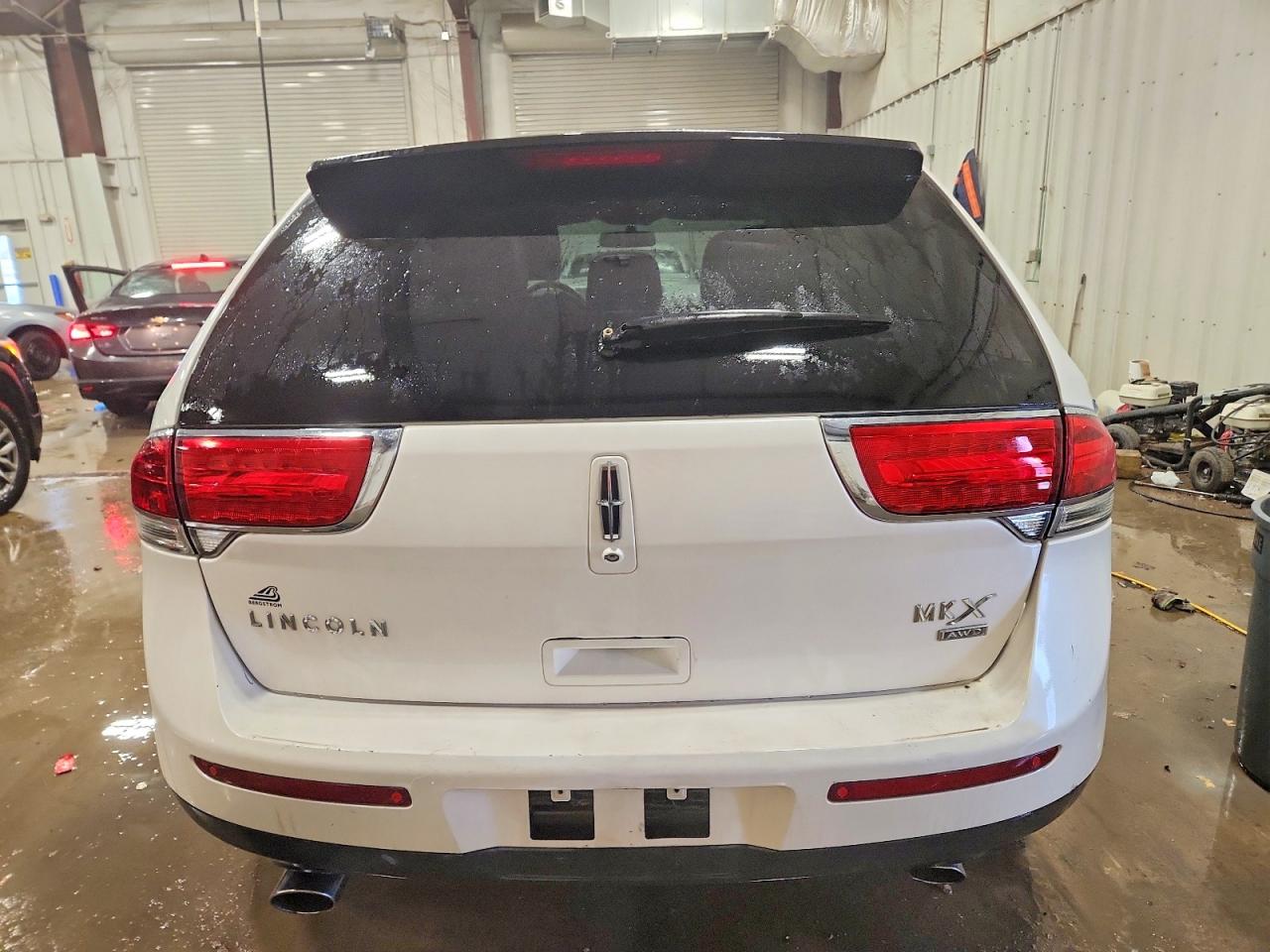 2011 LINCOLN MKX photo 6