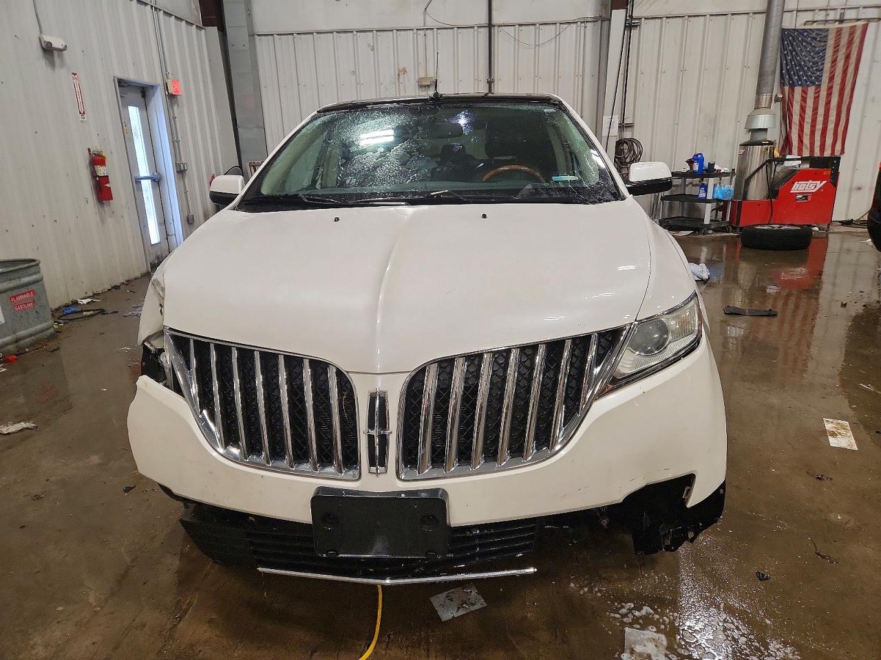 2011 LINCOLN MKX photo 5