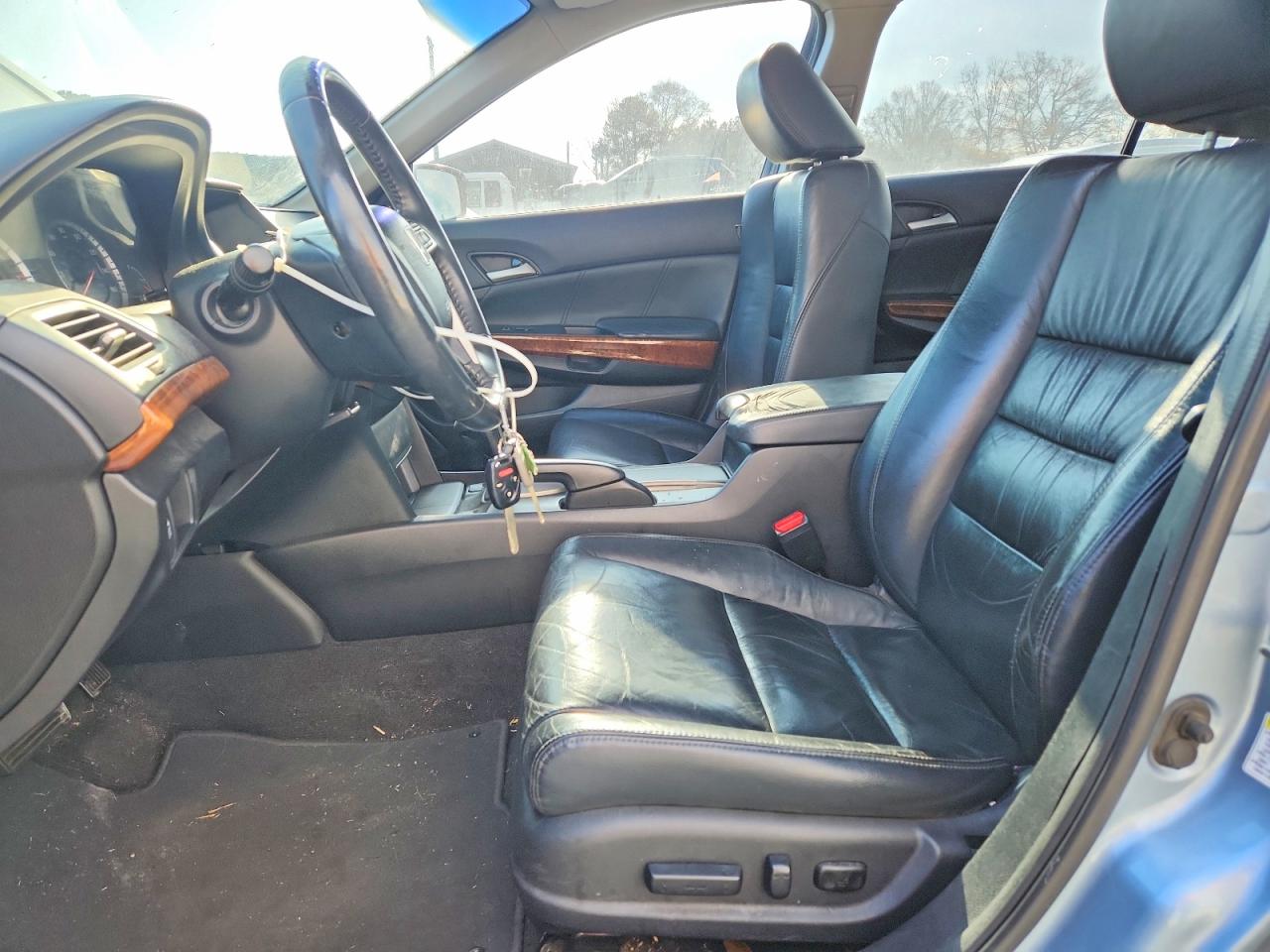 2011 HONDA ACCORD EXL photo 7
