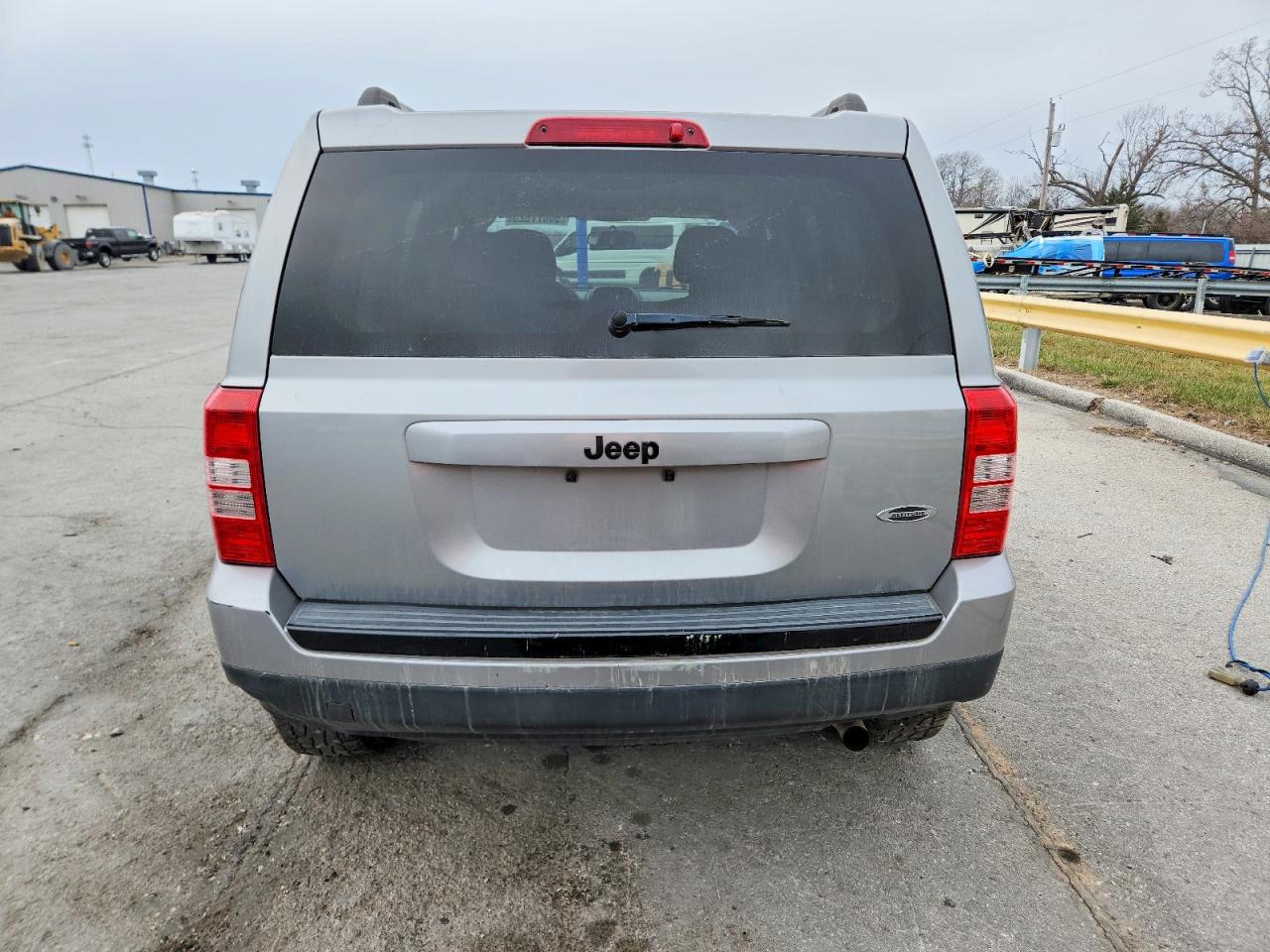 2015 JEEP PATRIOT SPORT photo 6