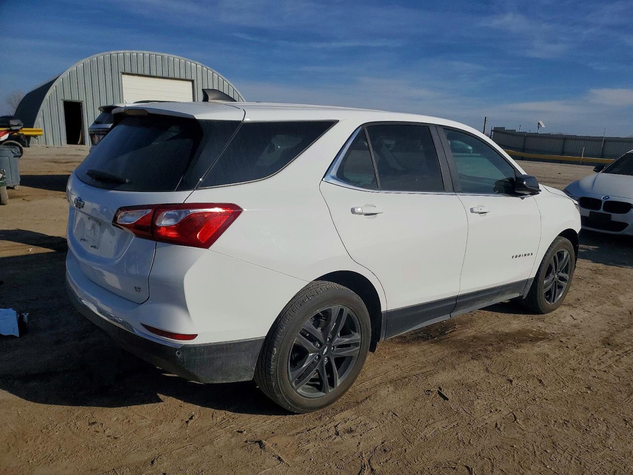 2021 CHEVROLET EQUINOX LT photo 3