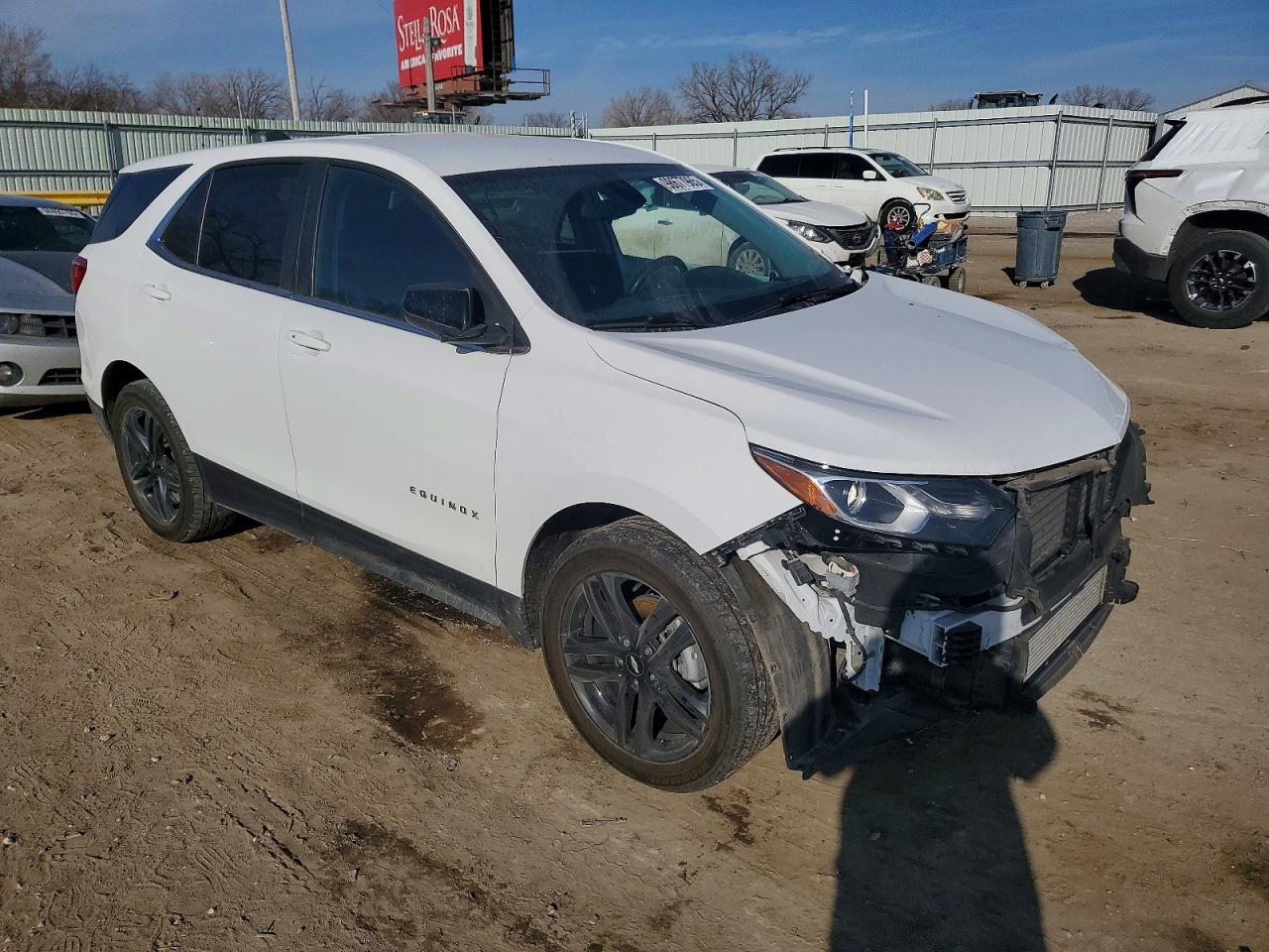 2021 CHEVROLET EQUINOX LT photo 4