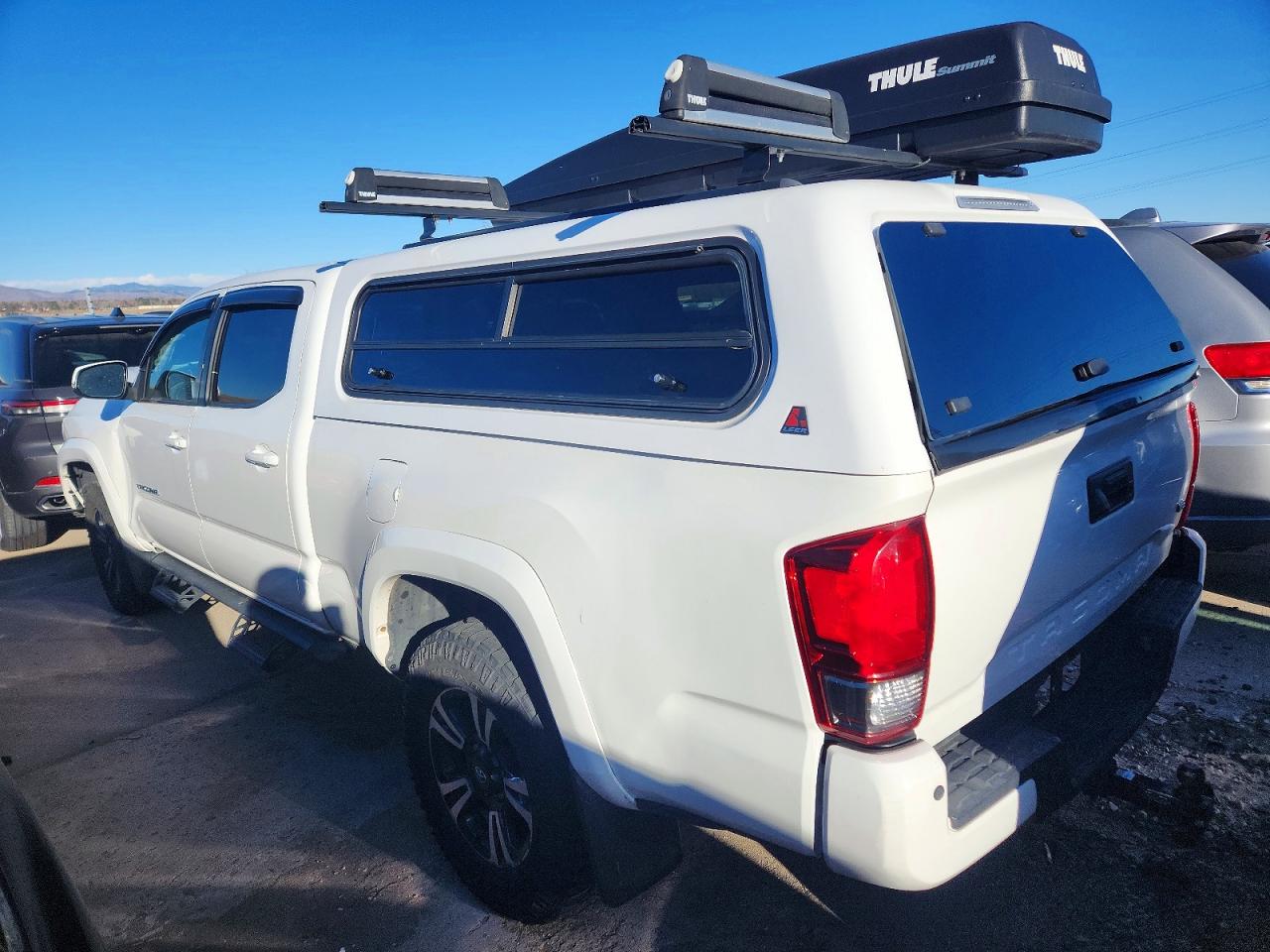 2017 TOYOTA TACOMA DOUBLE CAB photo 2
