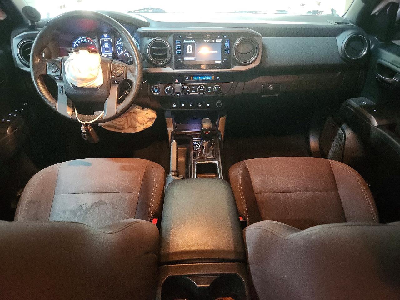 2017 TOYOTA TACOMA DOUBLE CAB photo 8