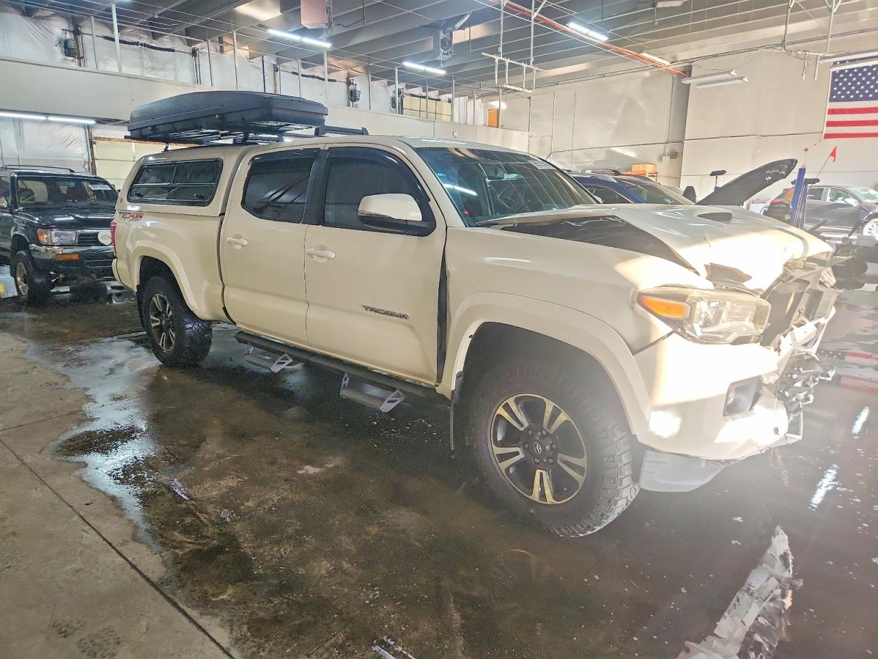 2017 TOYOTA TACOMA DOUBLE CAB photo 4