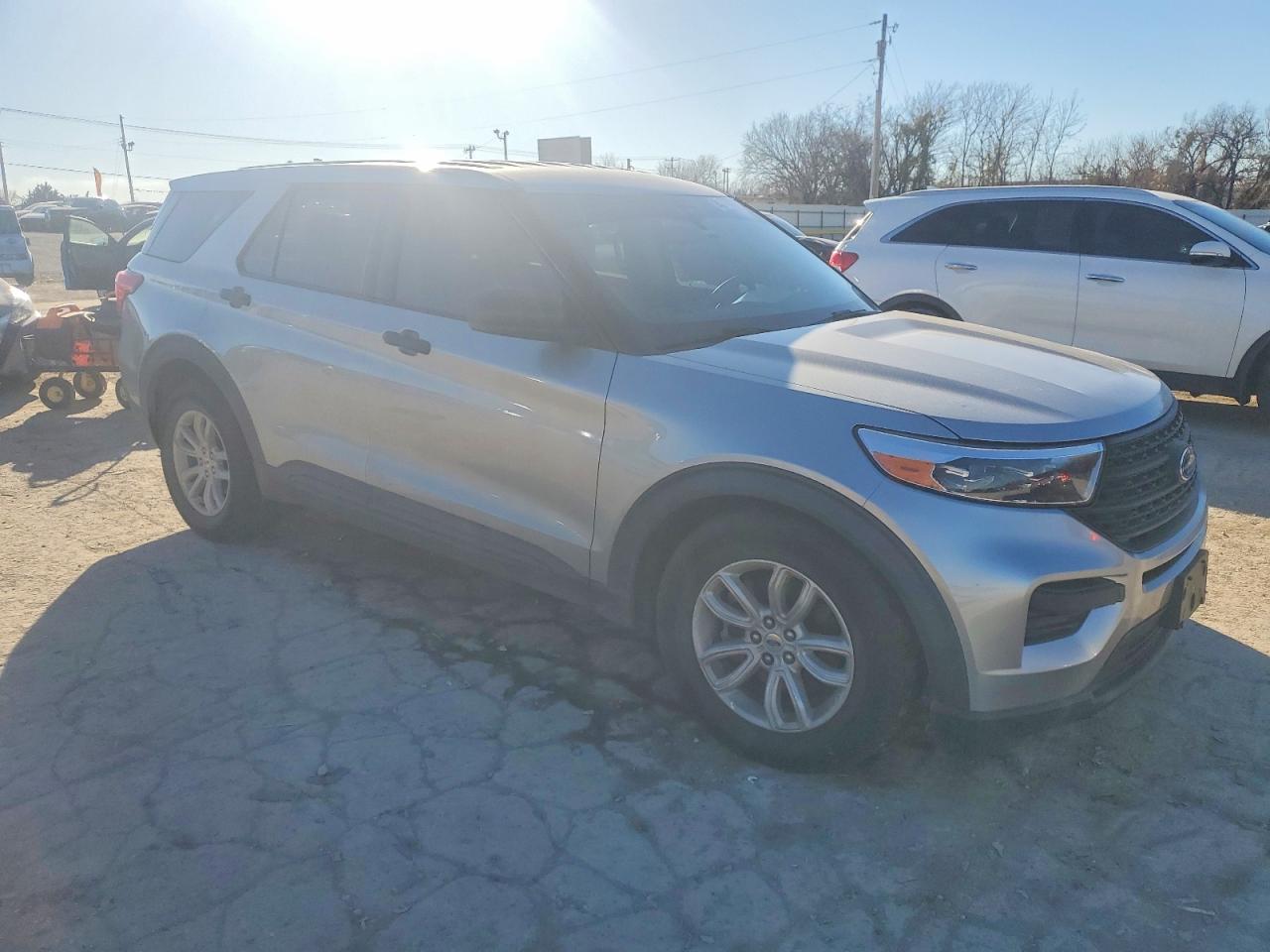 2020 FORD EXPLORER photo 4