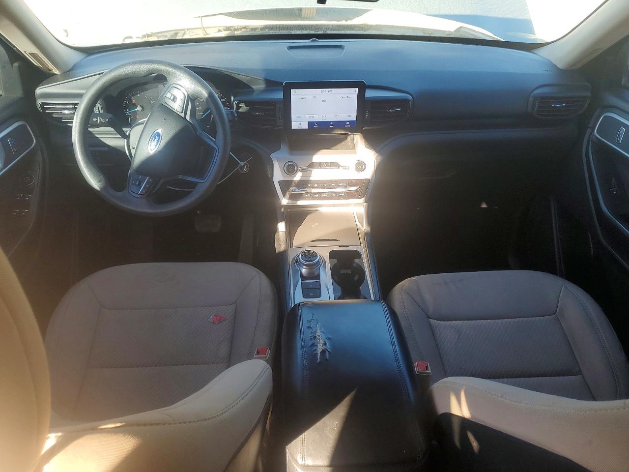 2020 FORD EXPLORER photo 8