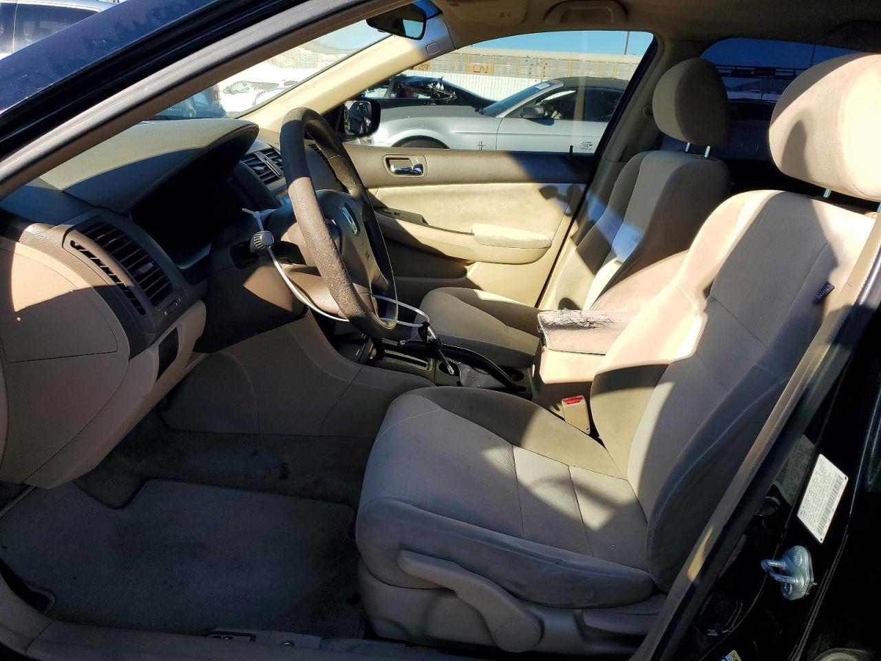 2005 HONDA ACCORD LX photo 7