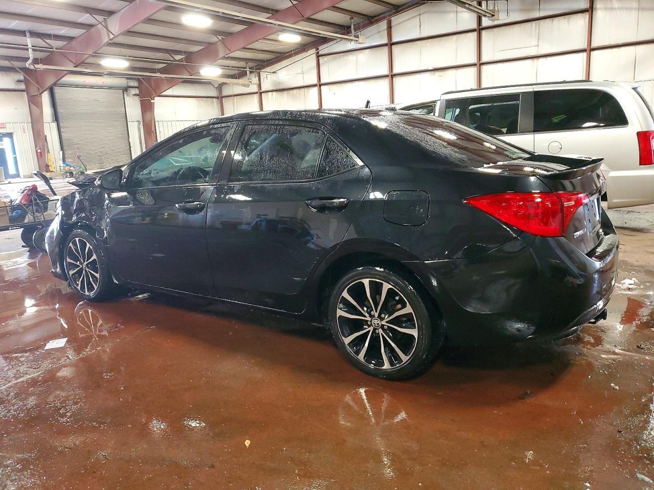 2017 TOYOTA COROLLA XSE photo 2