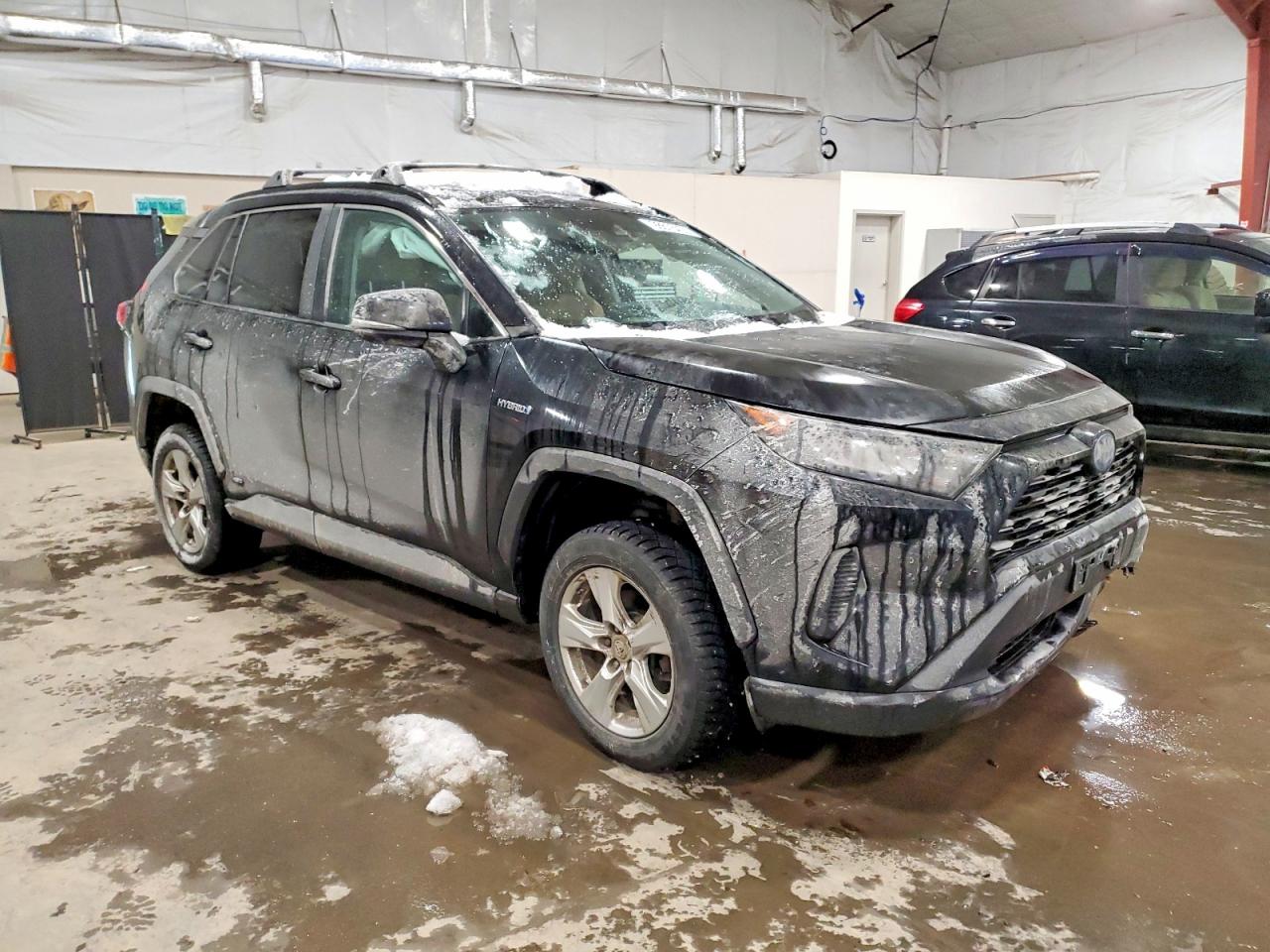 2019 TOYOTA RAV4 LE photo 4
