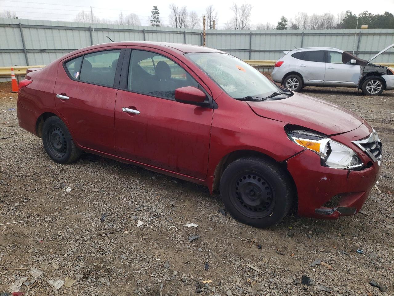 2018 NISSAN VERSA S photo 4