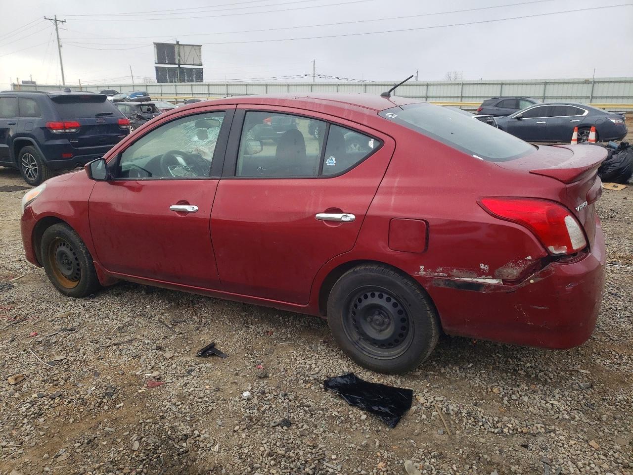 2018 NISSAN VERSA S photo 2