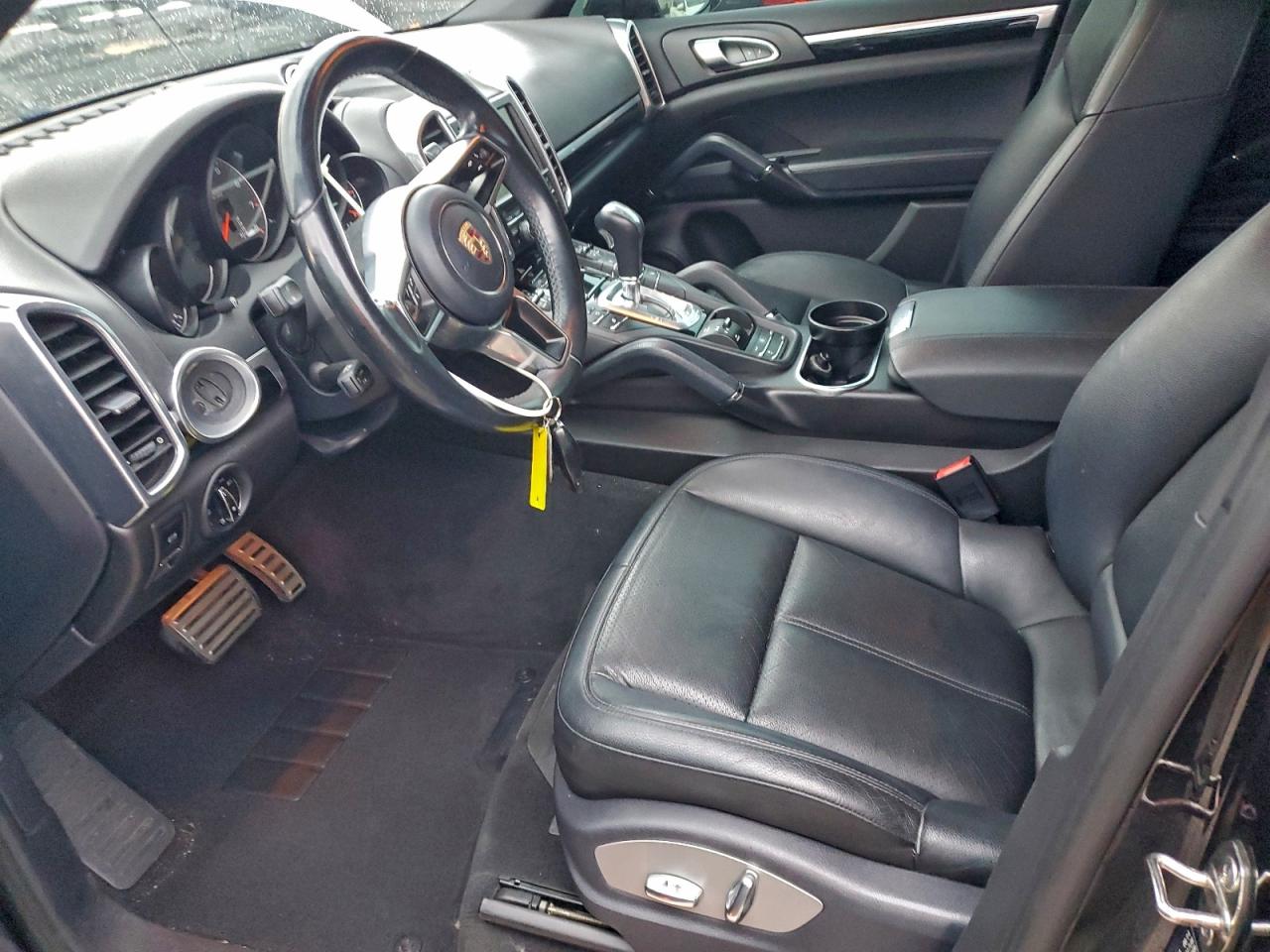 2015 PORSCHE CAYENNE S photo 7