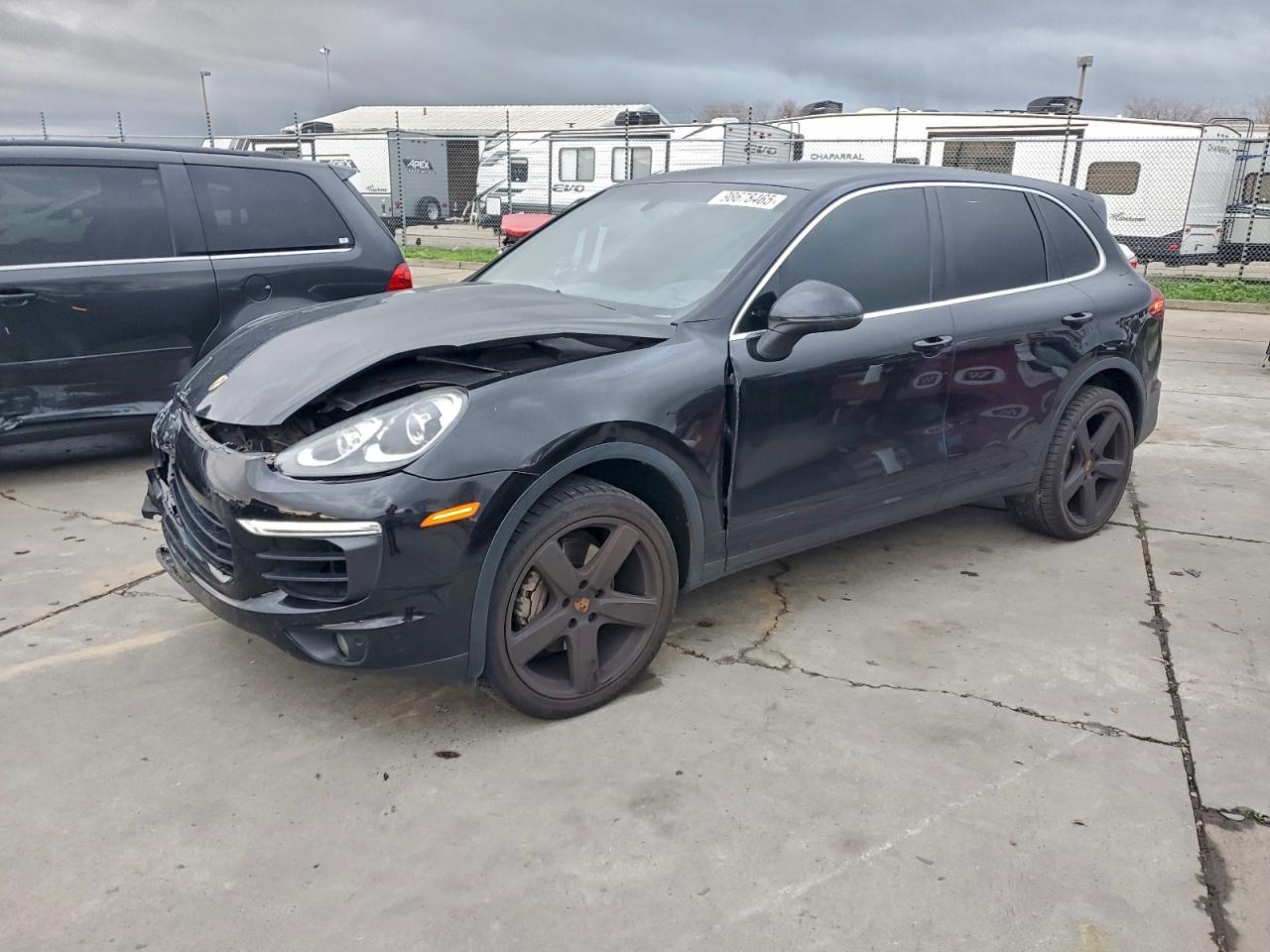 2015 PORSCHE CAYENNE
