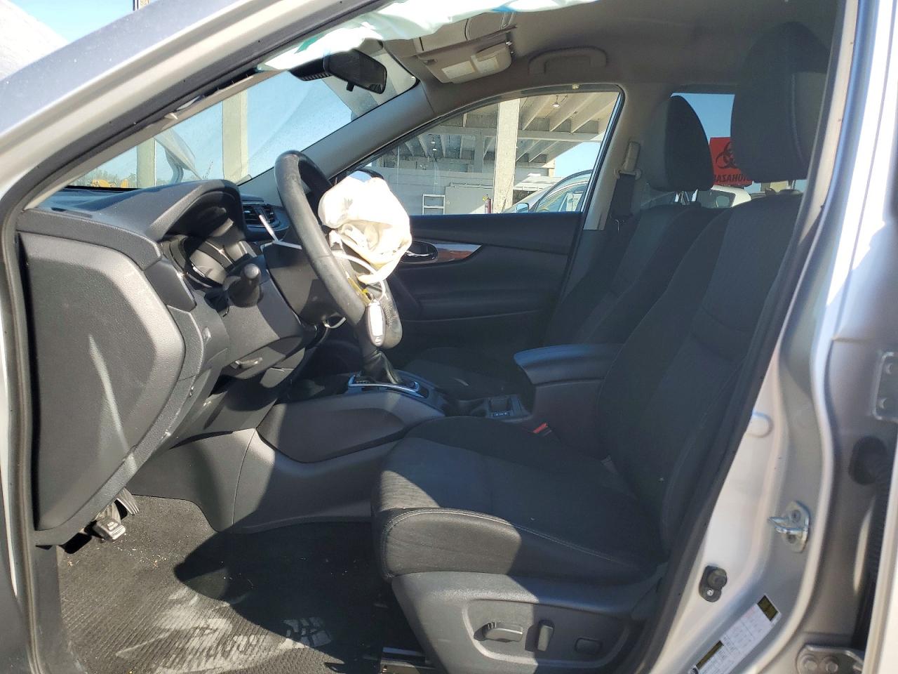 2019 NISSAN ROGUE S photo 7