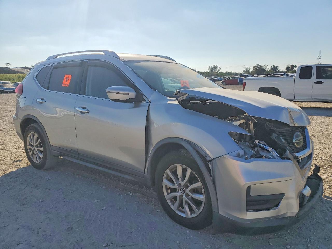 2019 NISSAN ROGUE S photo 4