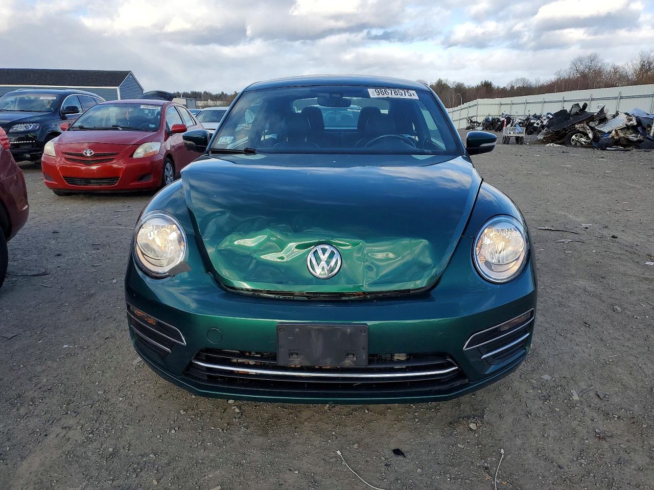 2017 VOLKSWAGEN BEETLE SE photo 5