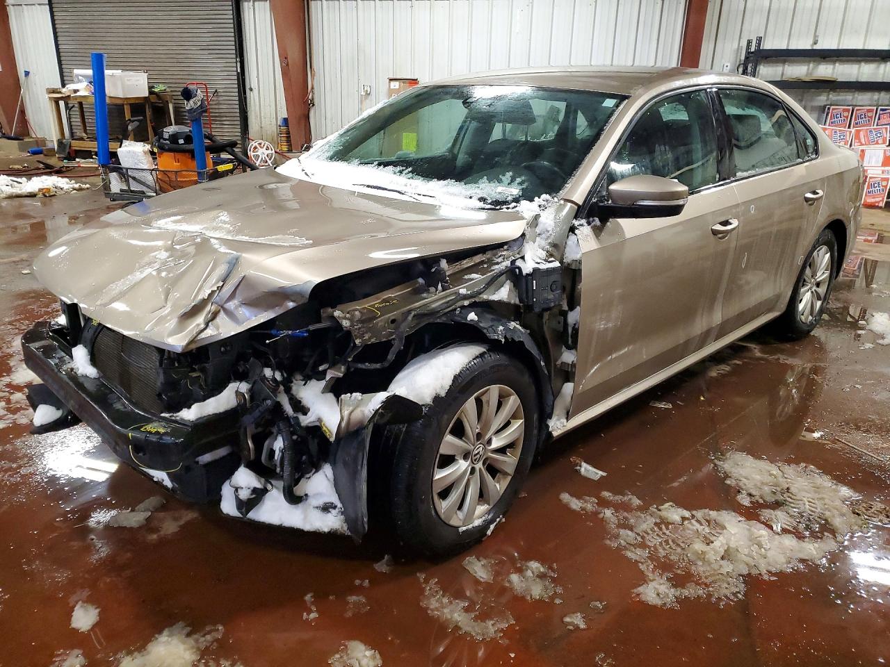 2015 VOLKSWAGEN PASSAT