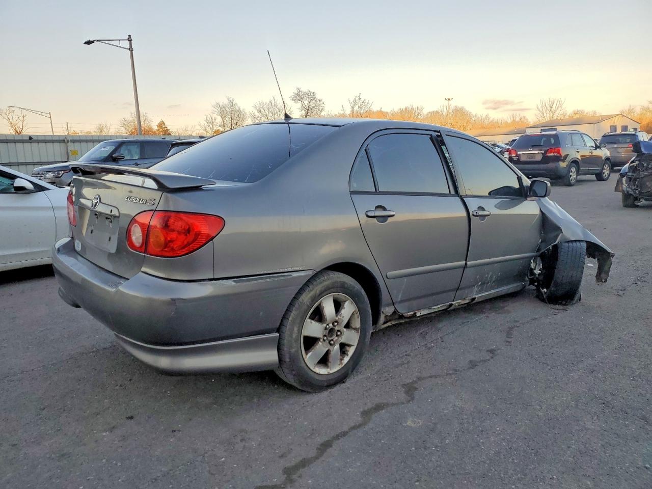 2004 TOYOTA COROLLA CE photo 3