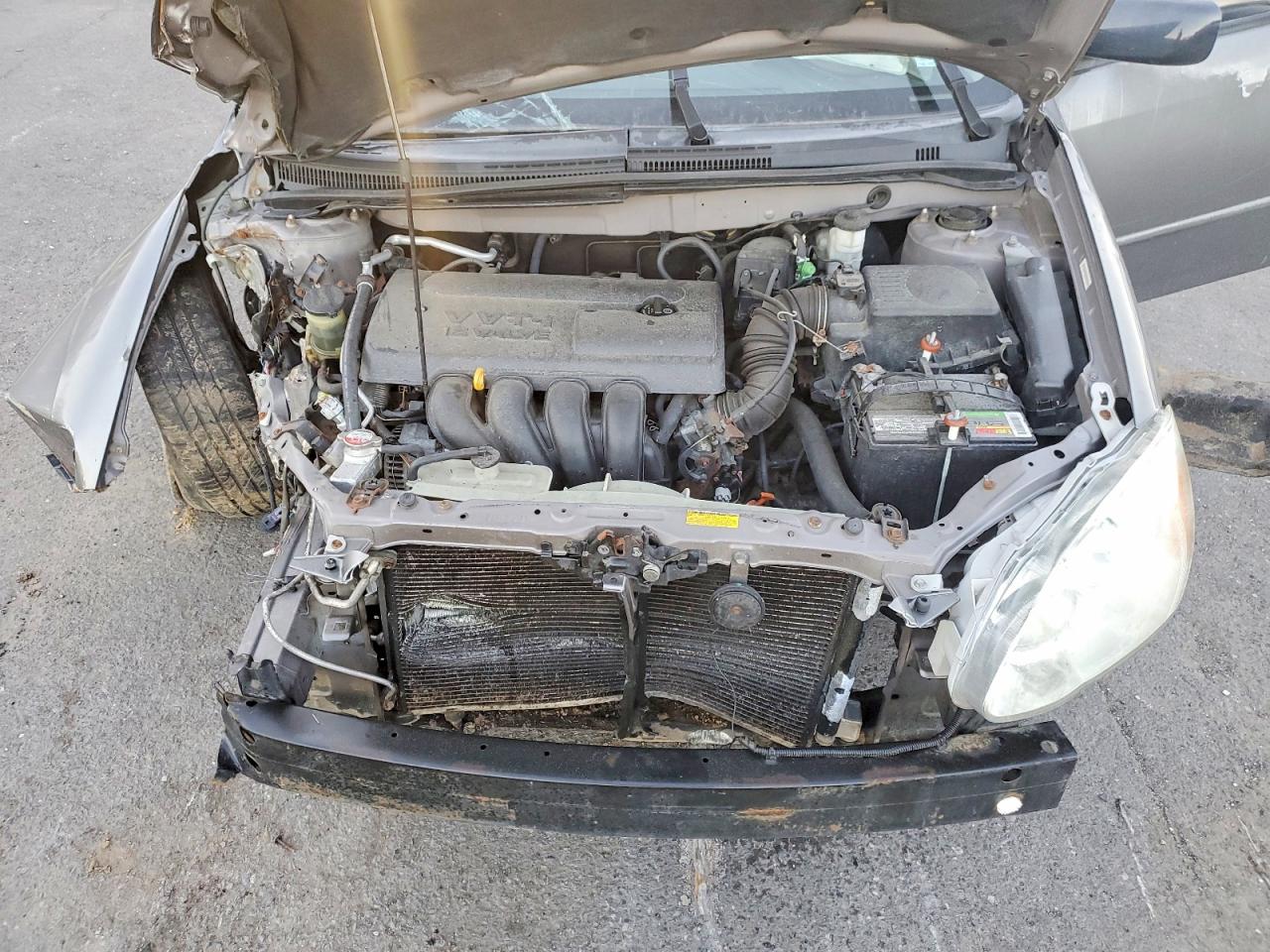 2004 TOYOTA COROLLA CE photo 11