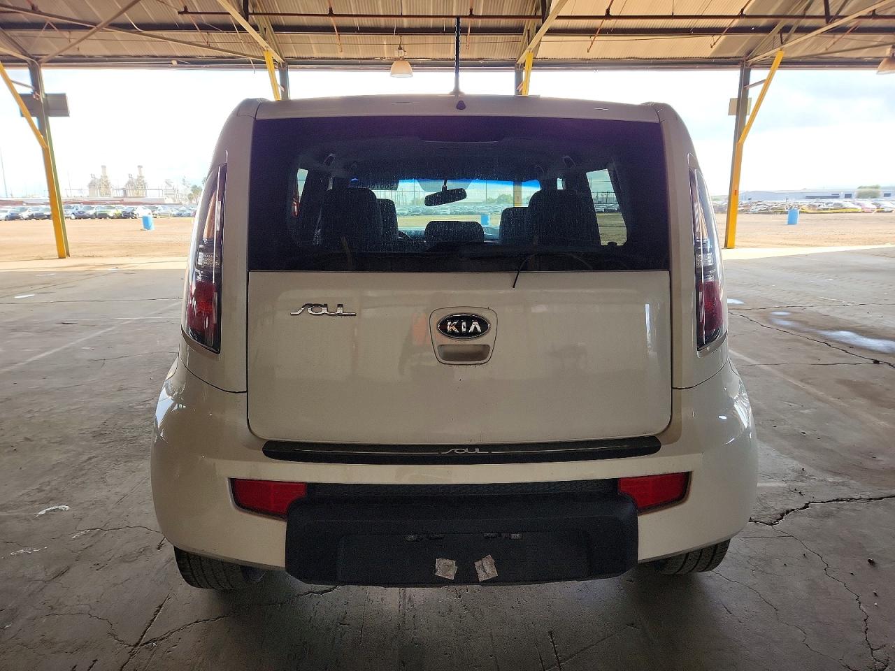 2011 KIA SOUL + photo 6