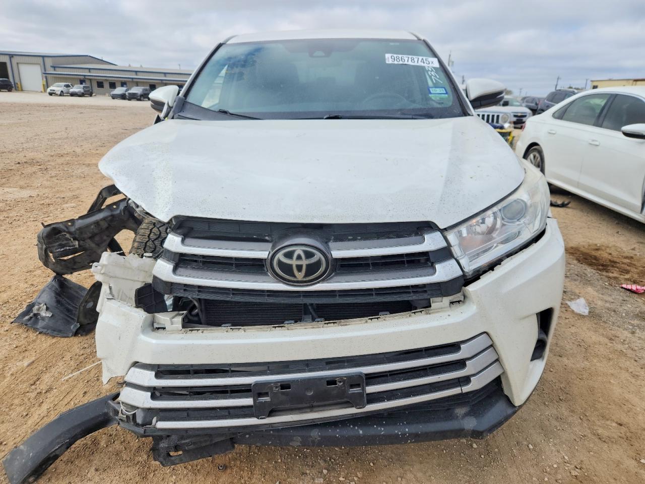 2019 TOYOTA HIGHLANDER LE photo 13