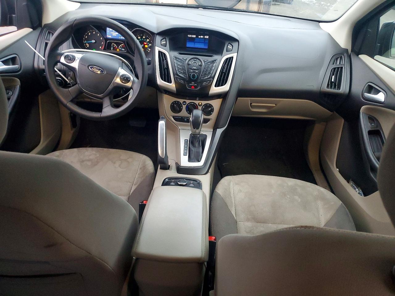 2014 FORD FOCUS SE photo 15