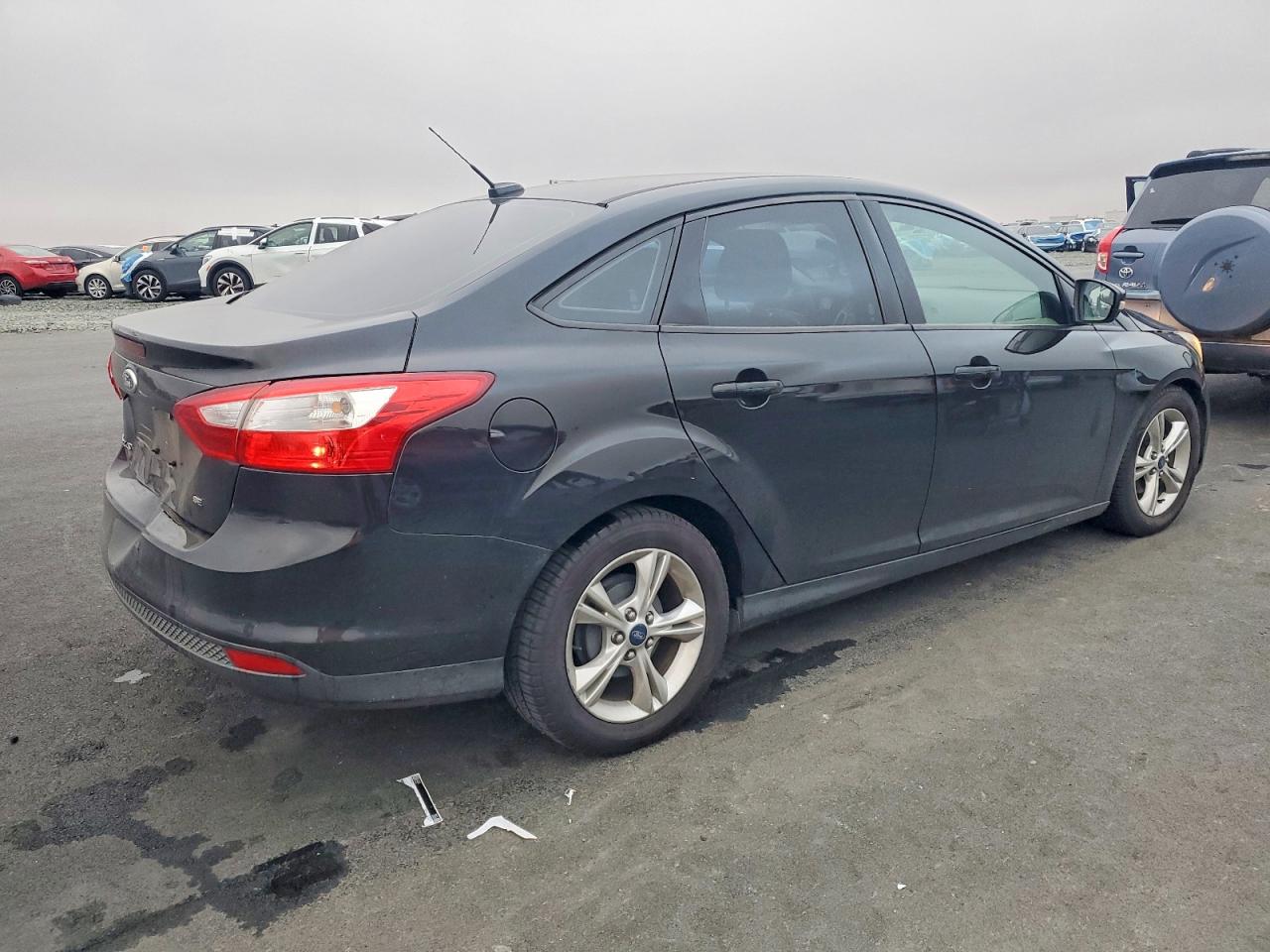 2014 FORD FOCUS SE photo 5