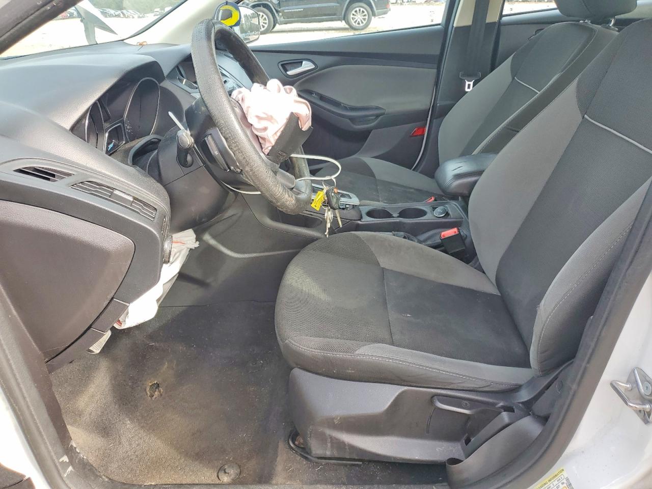 2014 FORD FOCUS SE photo 7