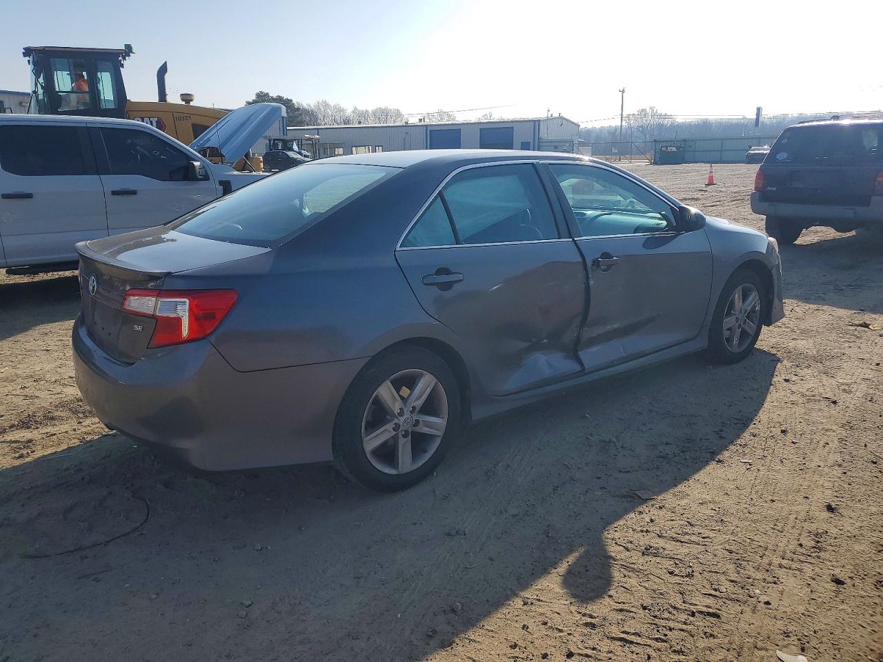 2014 TOYOTA CAMRY L photo 7