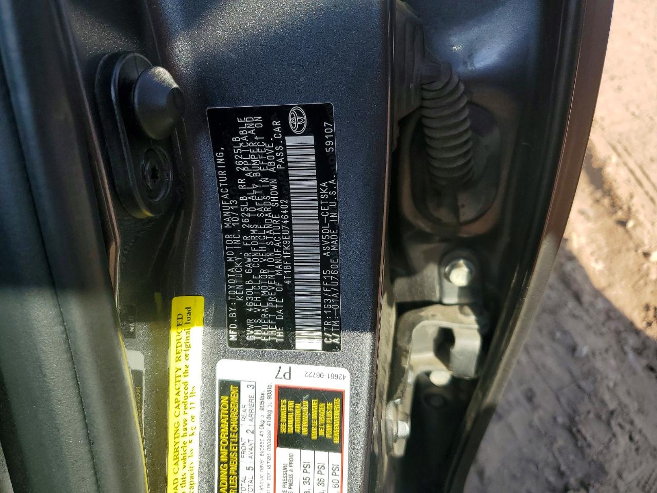 2014 TOYOTA CAMRY L photo 34