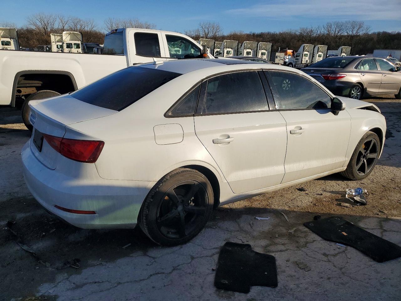 2015 AUDI A3 photo 3