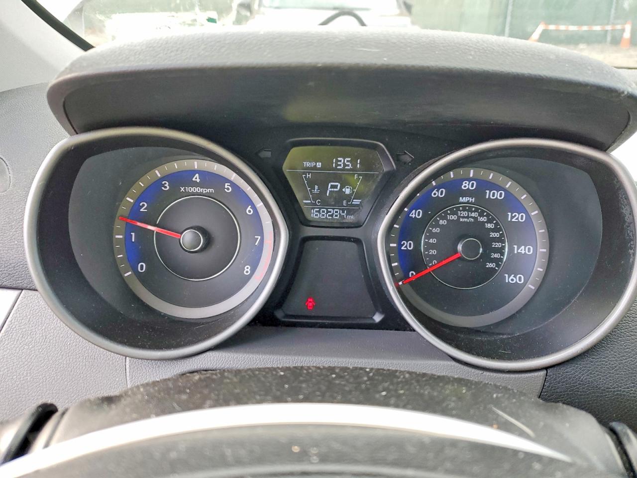2015 HYUNDAI ELANTRA SE photo 9
