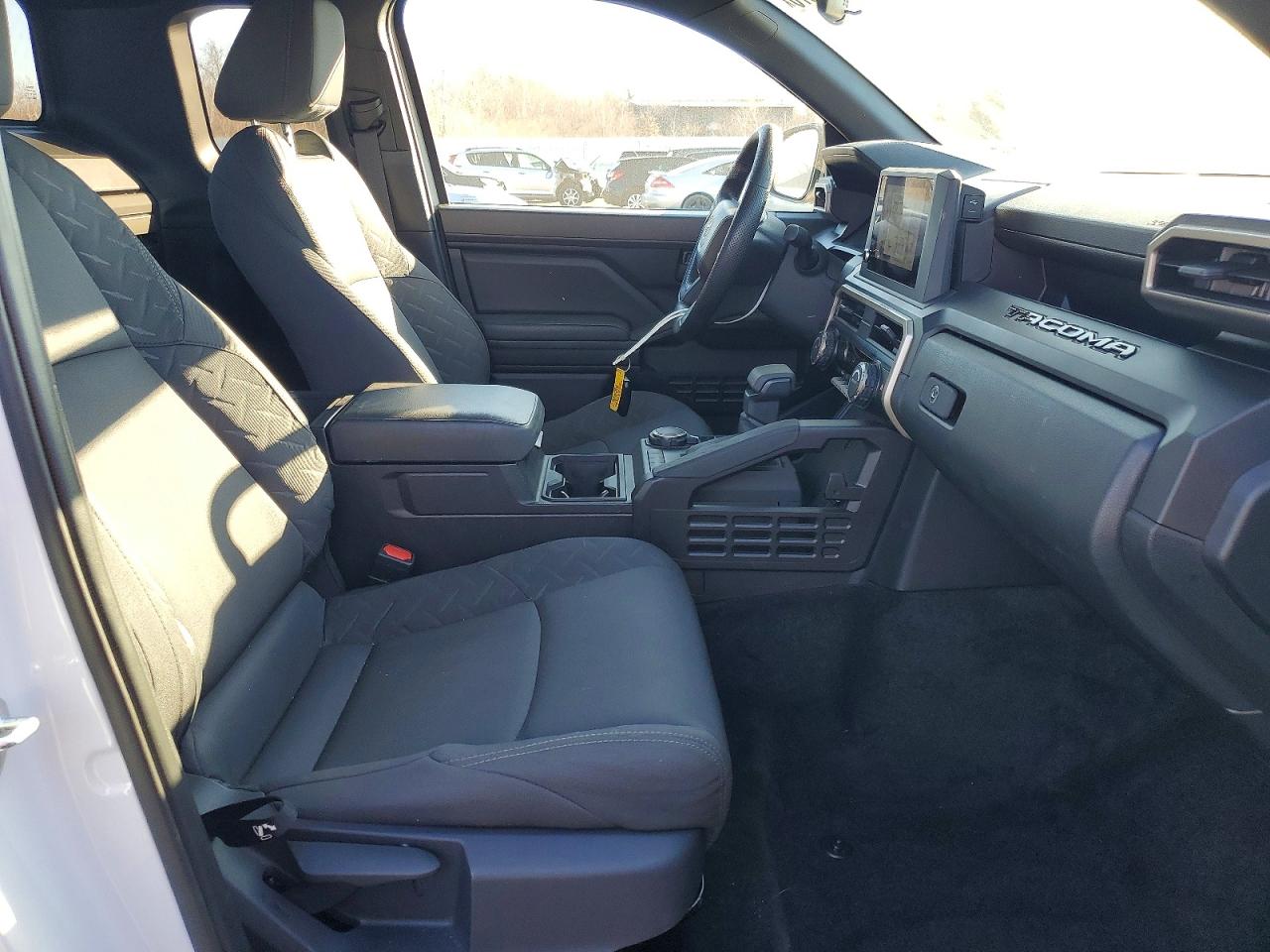 2025 TOYOTA TACOMA XTRACAB photo 10