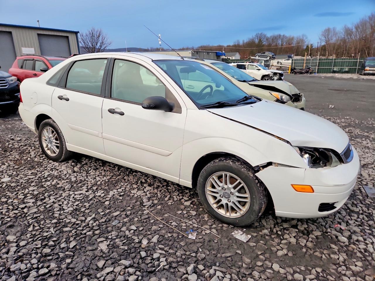 2006 FORD FOCUS ZX4 photo 4