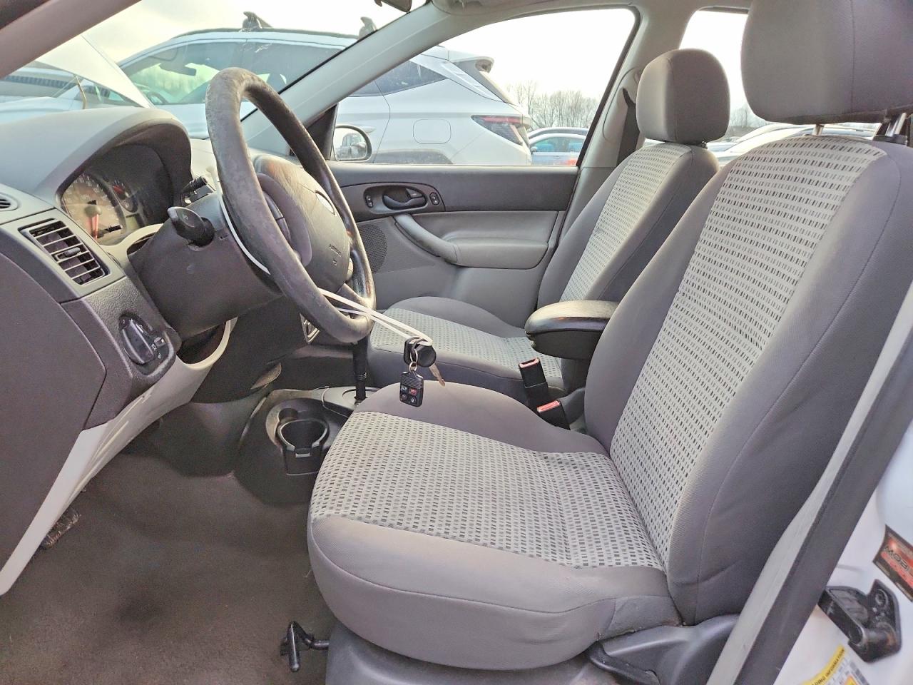 2006 FORD FOCUS ZX4 photo 7